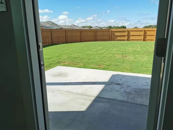 $1,950 | 118 Dedina Drive, Georgetown, TX 78626