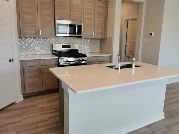 $1,950 | 118 Dedina Drive, Georgetown, TX 78626
