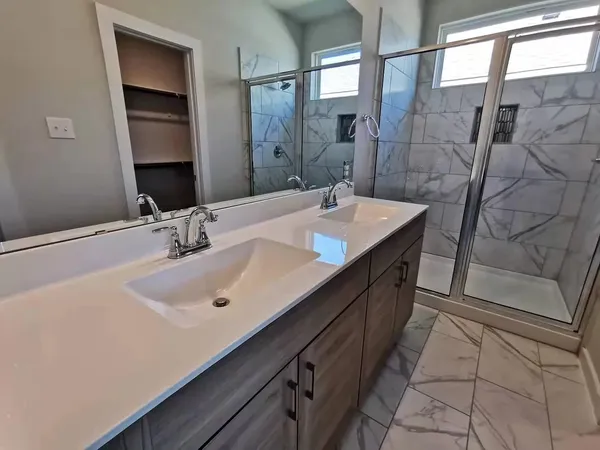 $1,950 | 118 Dedina Drive, Georgetown, TX 78626