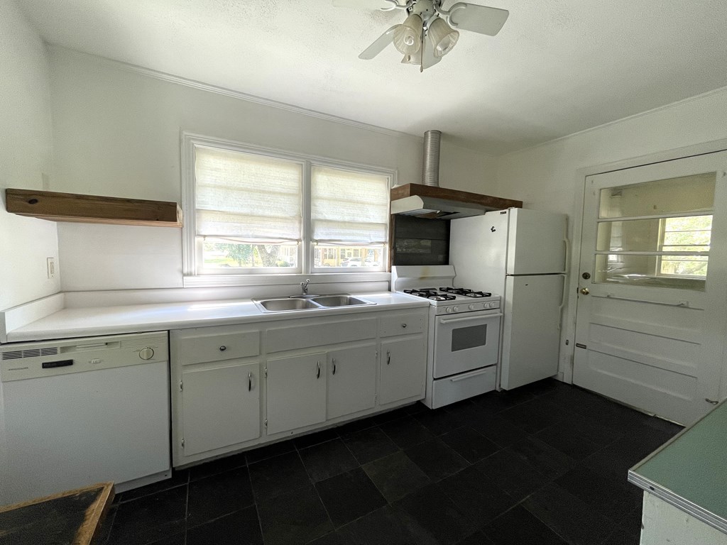 984 Villa Rica Road Marietta, GA 30064 - Photo 18 of 54 Gallery Image 18