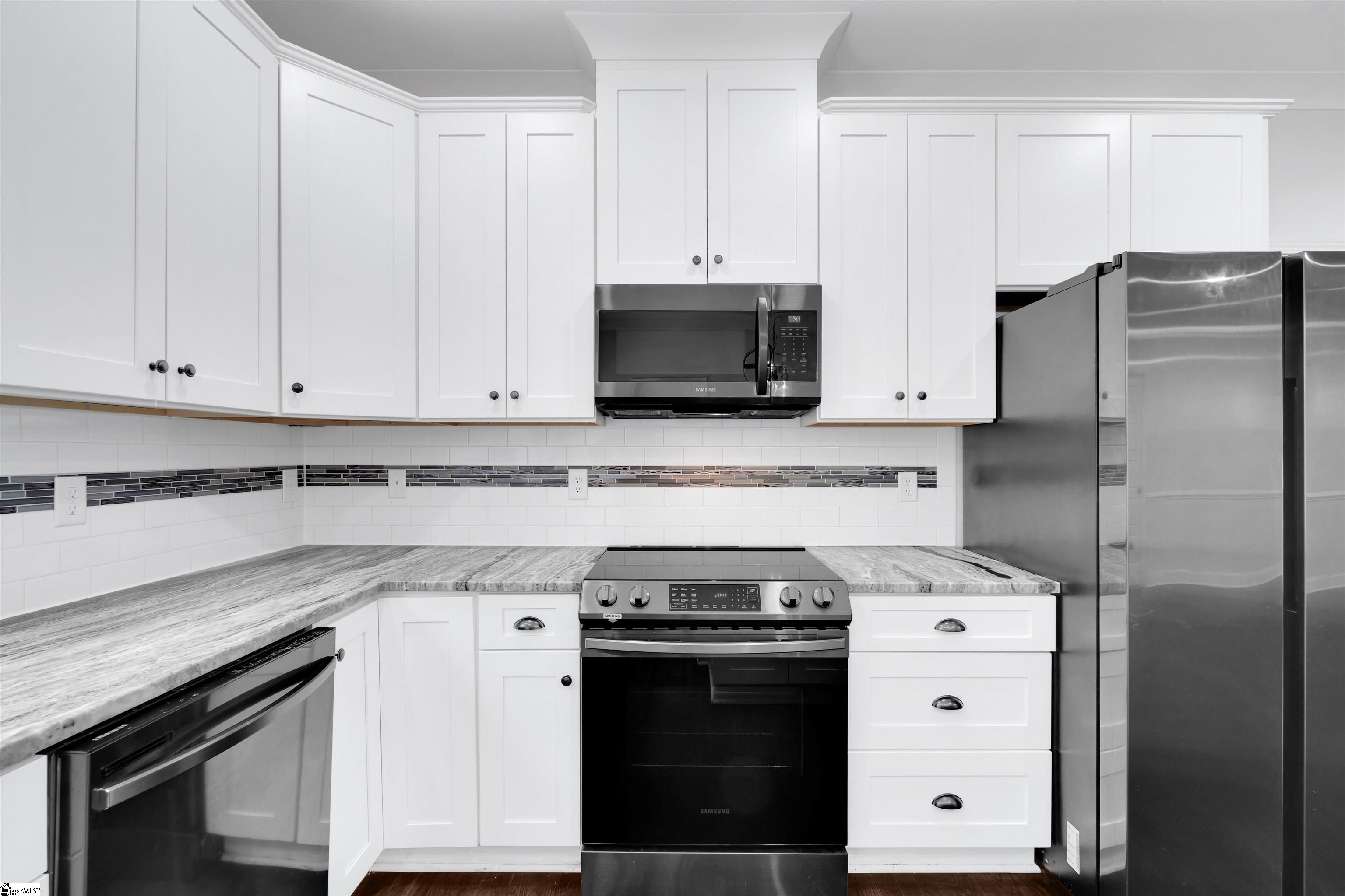 240 Stone Avenue Woodruff, SC 29388 - Photo 4 of 14