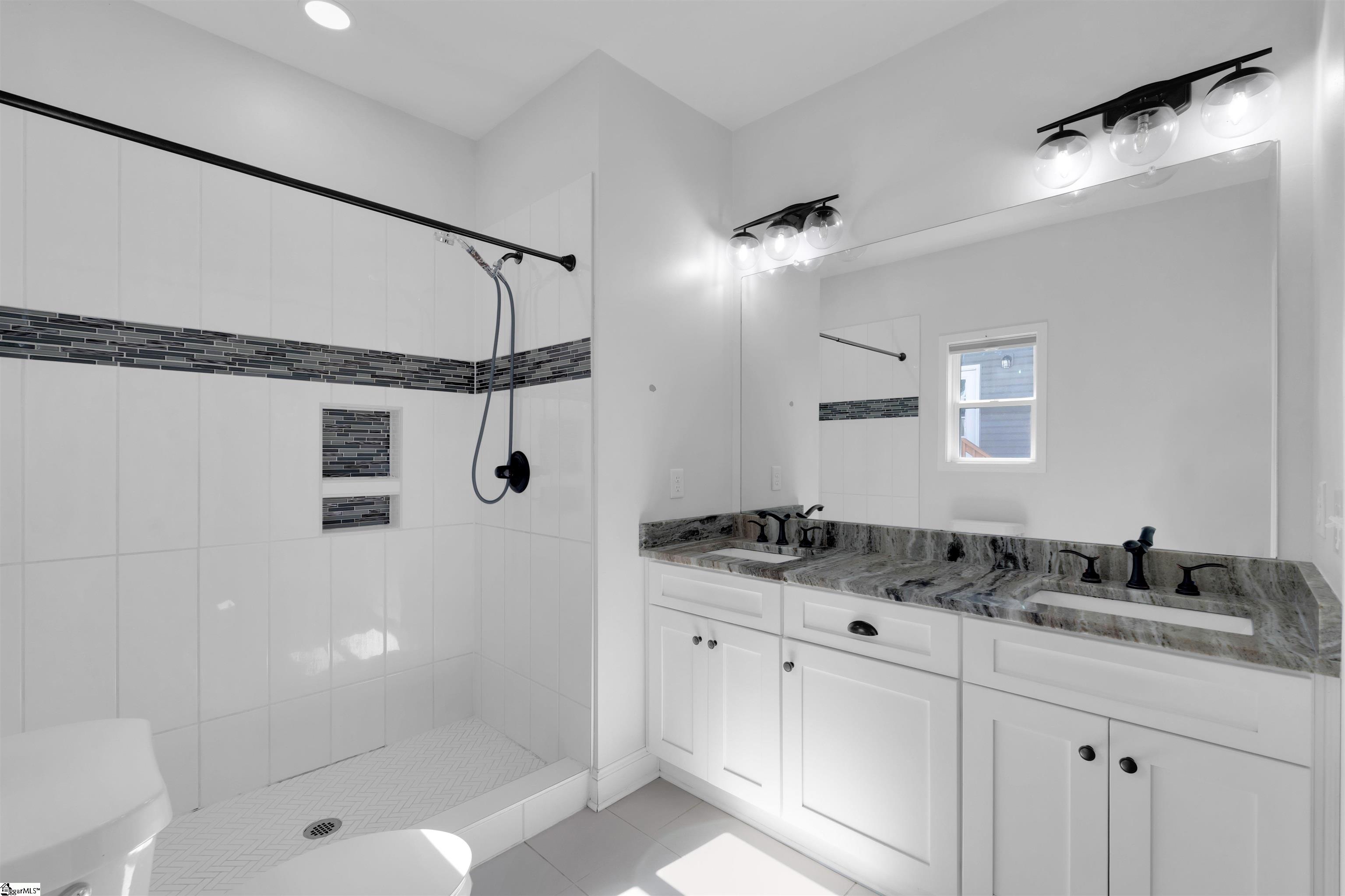 240 Stone Avenue Woodruff, SC 29388 - Photo 6 of 14