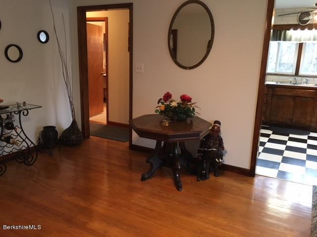 5 Cascade Street Pittsfield, MA 01201 - Photo 22 of 45 IMG_2973