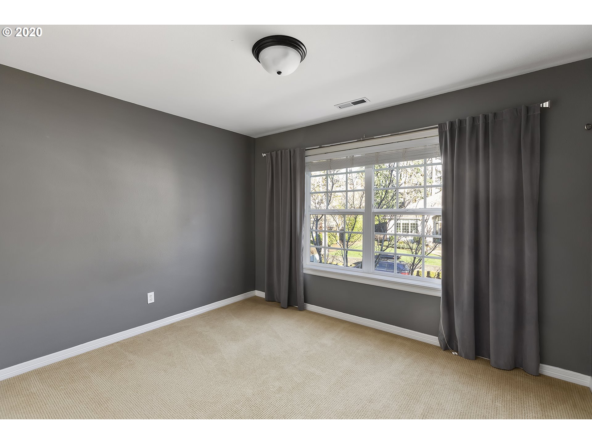 28571 Southwest Cascade Loop Wilsonville, OR 97070 - Photo 18 of 32 Gallery Image 18