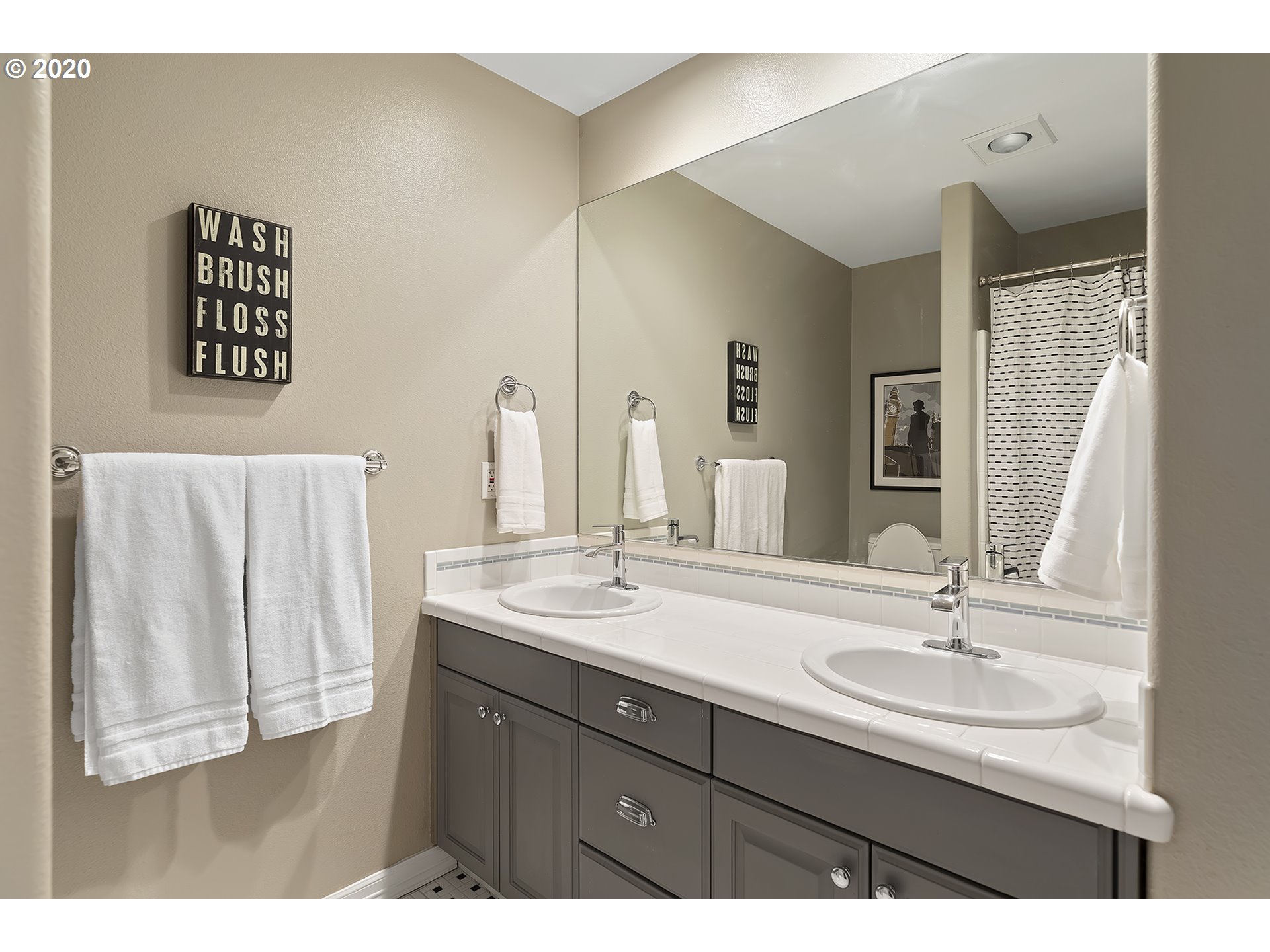 28571 Southwest Cascade Loop Wilsonville, OR 97070 - Photo 23 of 32 Gallery Image 23