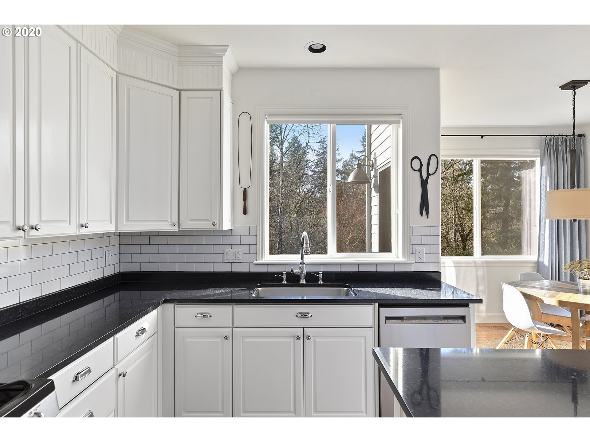 28571 Southwest Cascade Loop Wilsonville, OR 97070 - Photo 8 of 32 Gallery Image 8