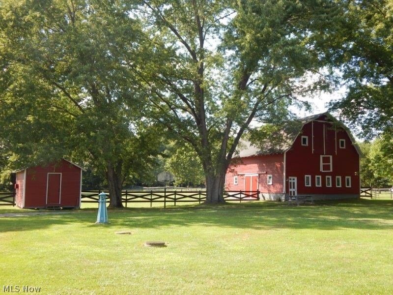 8653 Peck Road Ravenna, OH 44266 - Photo 2 of 15 Gallery Image 2