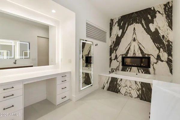 $2,400,000 | 3035 East Coolidge Street, Phoenix, AZ 85016