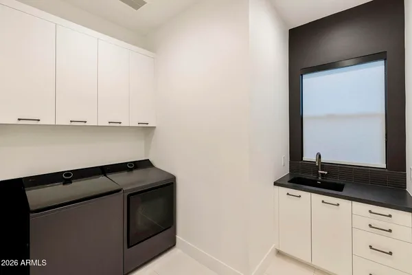 $2,400,000 | 3035 East Coolidge Street, Phoenix, AZ 85016