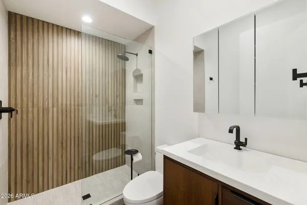 $2,400,000 | 3035 East Coolidge Street, Phoenix, AZ 85016