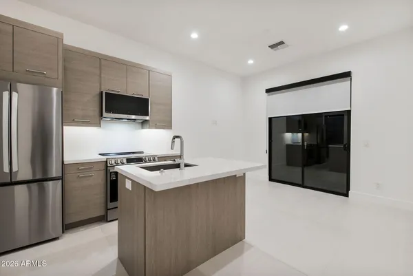 $2,400,000 | 3035 East Coolidge Street, Phoenix, AZ 85016