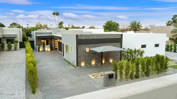 $2,400,000 | 3035 East Coolidge Street, Phoenix, AZ 85016