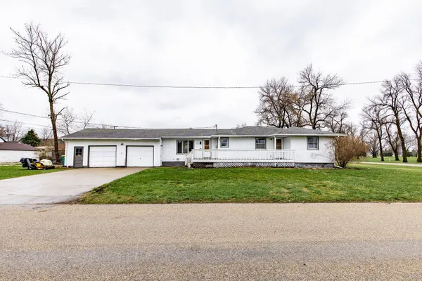 $235,000 | 618 4th Street South, Casselton, ND 58012