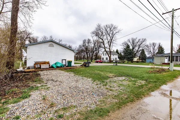 $235,000 | 618 4th Street South, Casselton, ND 58012