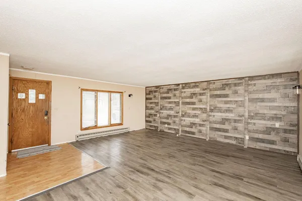 $235,000 | 618 4th Street South, Casselton, ND 58012