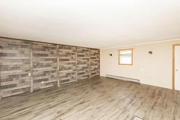 $235,000 | 618 4th Street South, Casselton, ND 58012