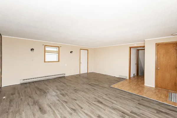 $235,000 | 618 4th Street South, Casselton, ND 58012