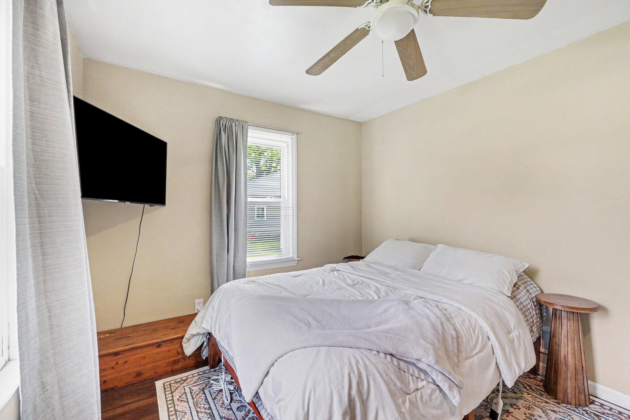1808 Indian Road Portage, MI 49002 - Photo 11 of 26 Primary Bedroom