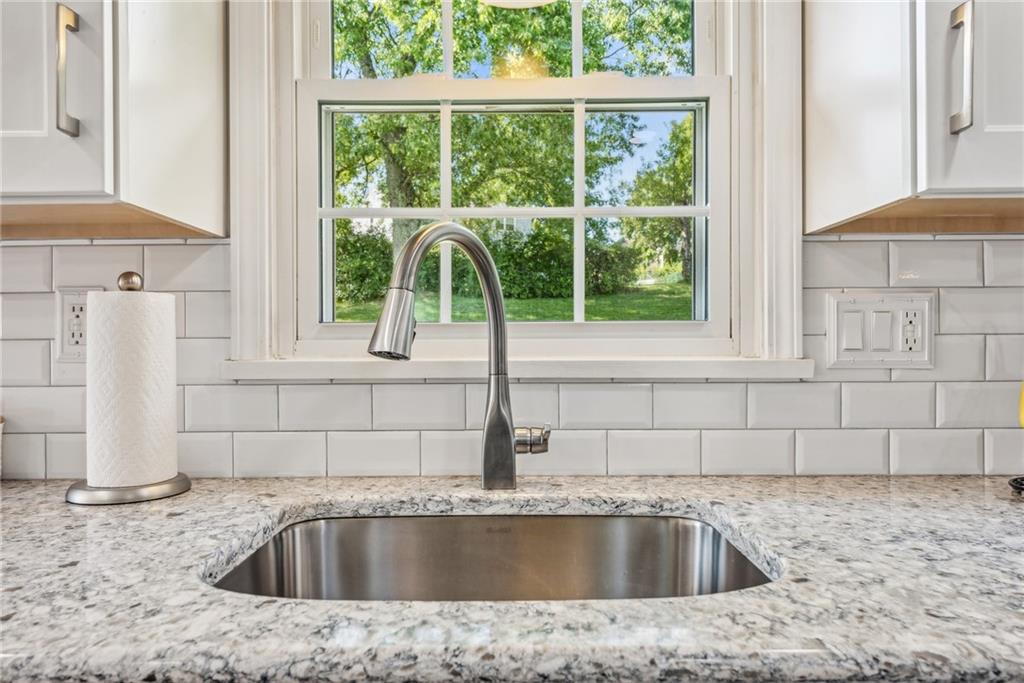207 Rush Valley Road Monroeville, PA 15146 - Photo 8 of 38 Gallery Image 8