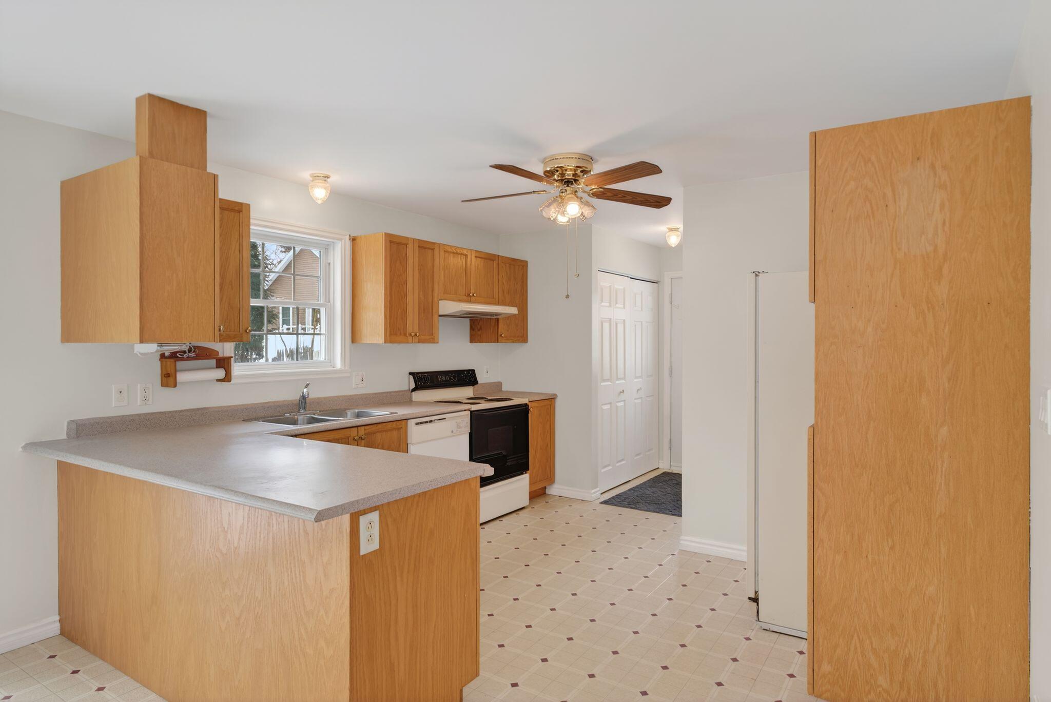 44 West Bates Street Auburn, ME 04210 - Photo 16 of 54 19_DSC06978