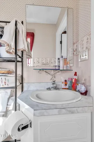 $475,000 | 19418 Brandywine Road, Bristol, VA 24202