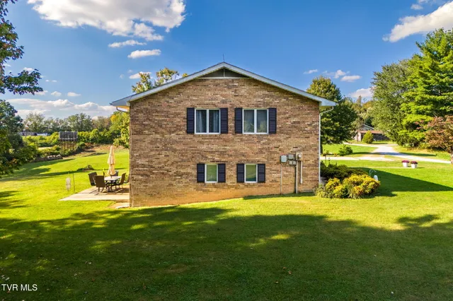$495,000 | 19418 Brandywine Road, Bristol, VA 24202