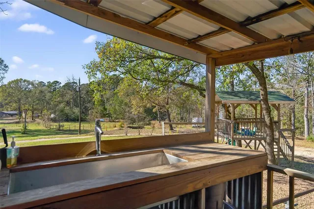 $230,000 | 2000 West An County Road 441, Palestine, TX 75803