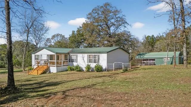 $230,000 | 2000 West An County Road 441, Palestine, TX 75803