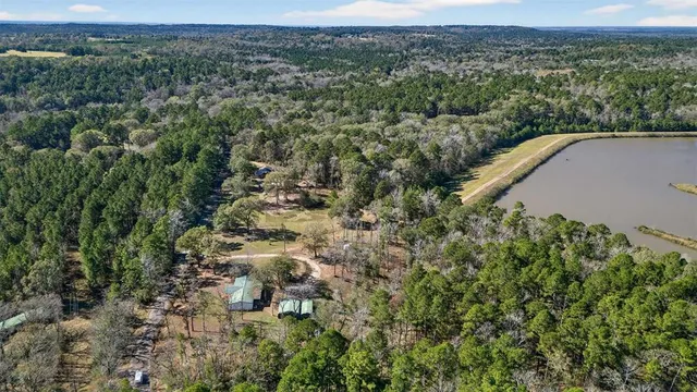 $230,000 | 2000 West An County Road 441, Palestine, TX 75803