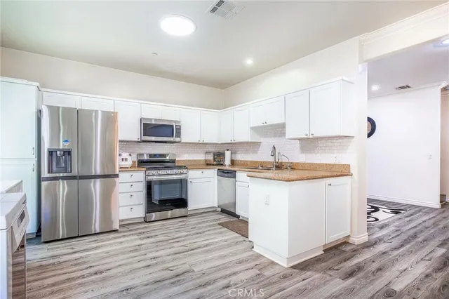 $690,000 | 12385 Osborne Street, Unit 2, Pacoima, CA 91331
