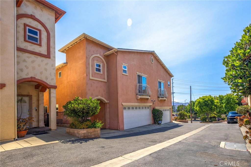 12385 Osborne Street, Unit 2 Pacoima, CA 91331 - Photo 5 of 60