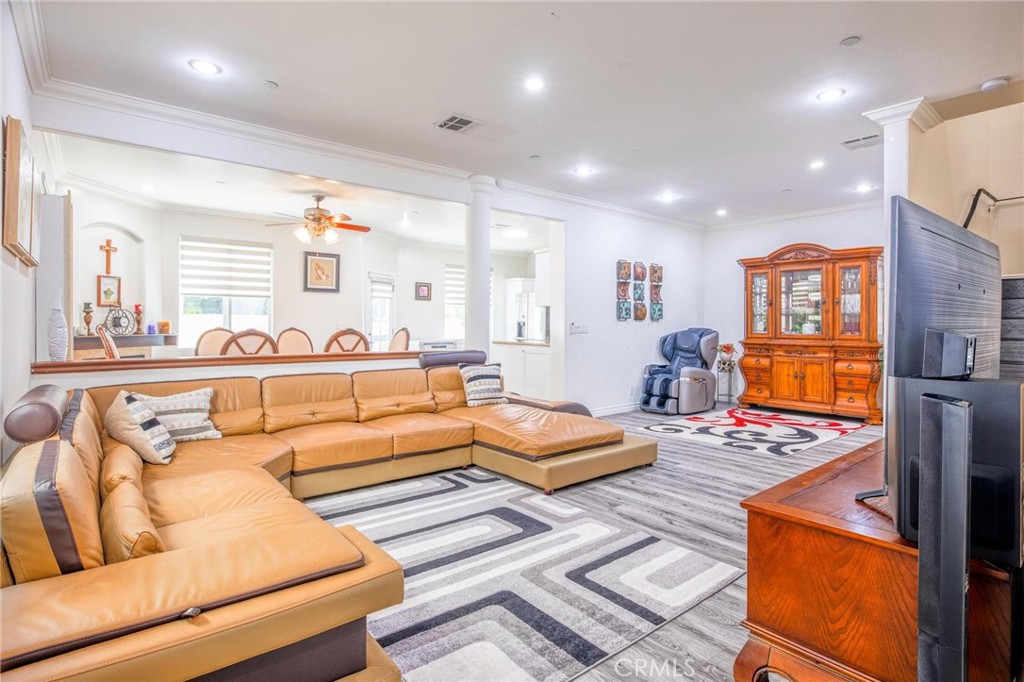 12385 Osborne Street, Unit 2 Pacoima, CA 91331 - Photo 7 of 60