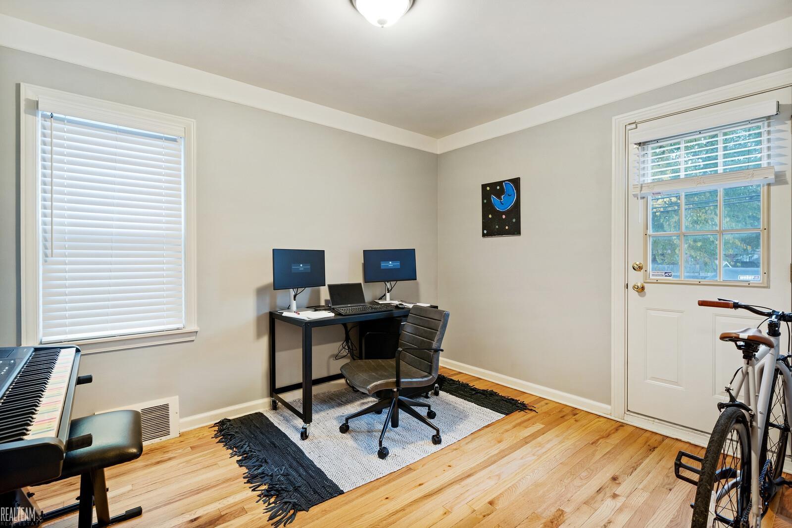 2924 Crooks Road Royal Oak, MI 48073 - Photo 15 of 30