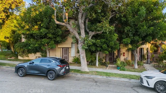 $997,000 | 1245 Grandview Avenue, Unit 4, Glendale, CA 91201