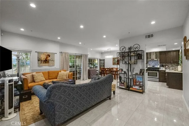 $997,000 | 1245 Grandview Avenue, Unit 4, Glendale, CA 91201