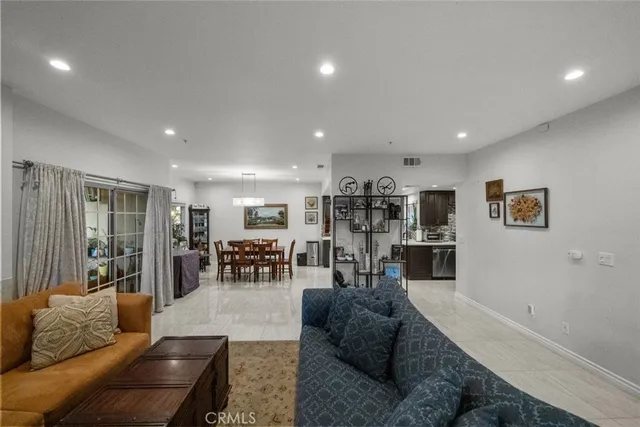 $997,000 | 1245 Grandview Avenue, Unit 4, Glendale, CA 91201