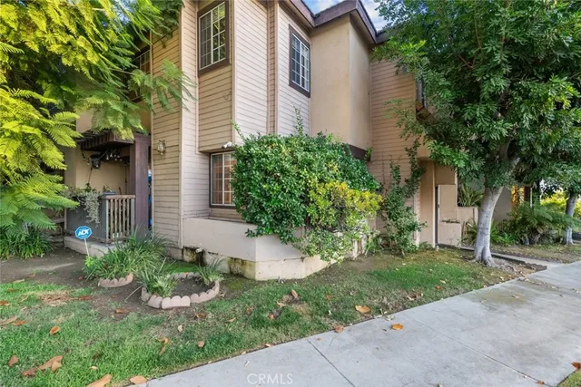 $997,000 | 1245 Grandview Avenue, Unit 4, Glendale, CA 91201