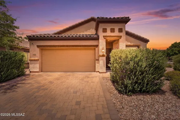 $375,000 | 9002 West Grayling Drive, Marana, AZ 85653