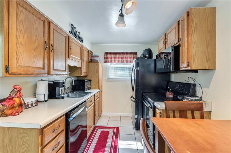 5365 Meadowcrest Road Pittsburgh, PA 15236 - Photo 13 of 25 Gallery Image 13