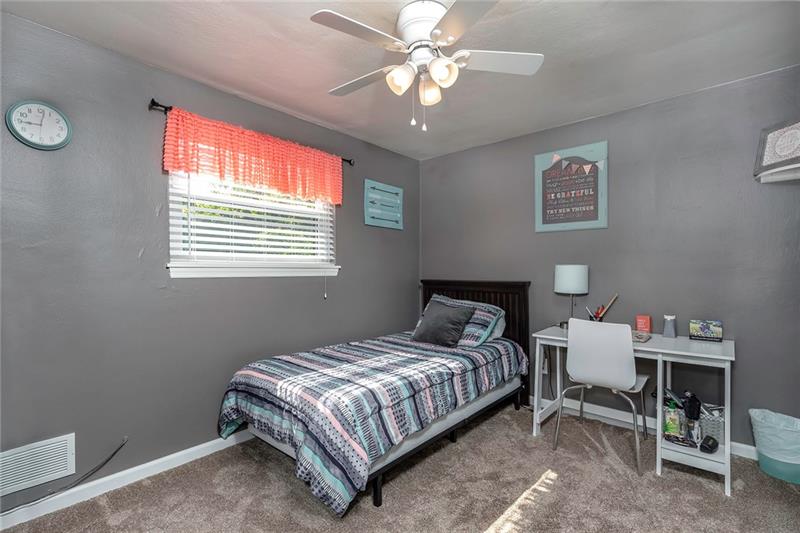 5365 Meadowcrest Road Pittsburgh, PA 15236 - Photo 16 of 25 Gallery Image 16
