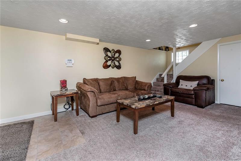 5365 Meadowcrest Road Pittsburgh, PA 15236 - Photo 19 of 25 Gallery Image 19