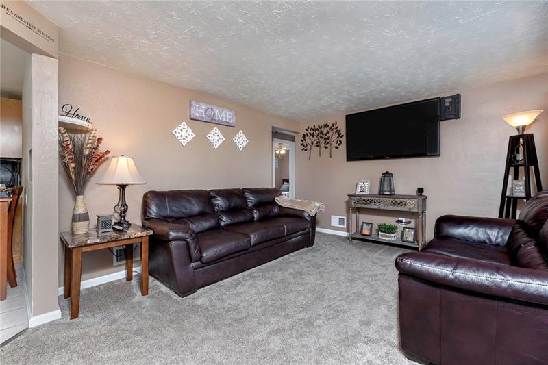 5365 Meadowcrest Road Pittsburgh, PA 15236 - Photo 4 of 25 Gallery Image 4