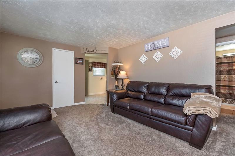 5365 Meadowcrest Road Pittsburgh, PA 15236 - Photo 6 of 25 Gallery Image 6