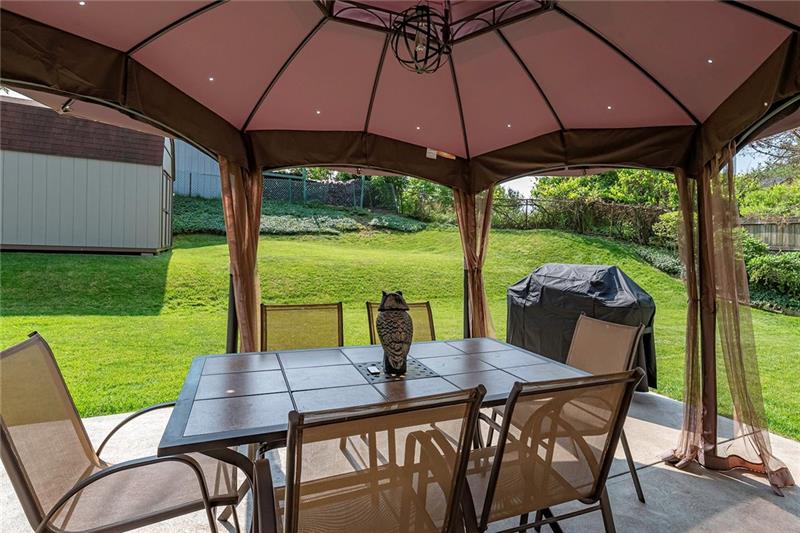 5365 Meadowcrest Road Pittsburgh, PA 15236 - Photo 10 of 25 Gallery Image 10