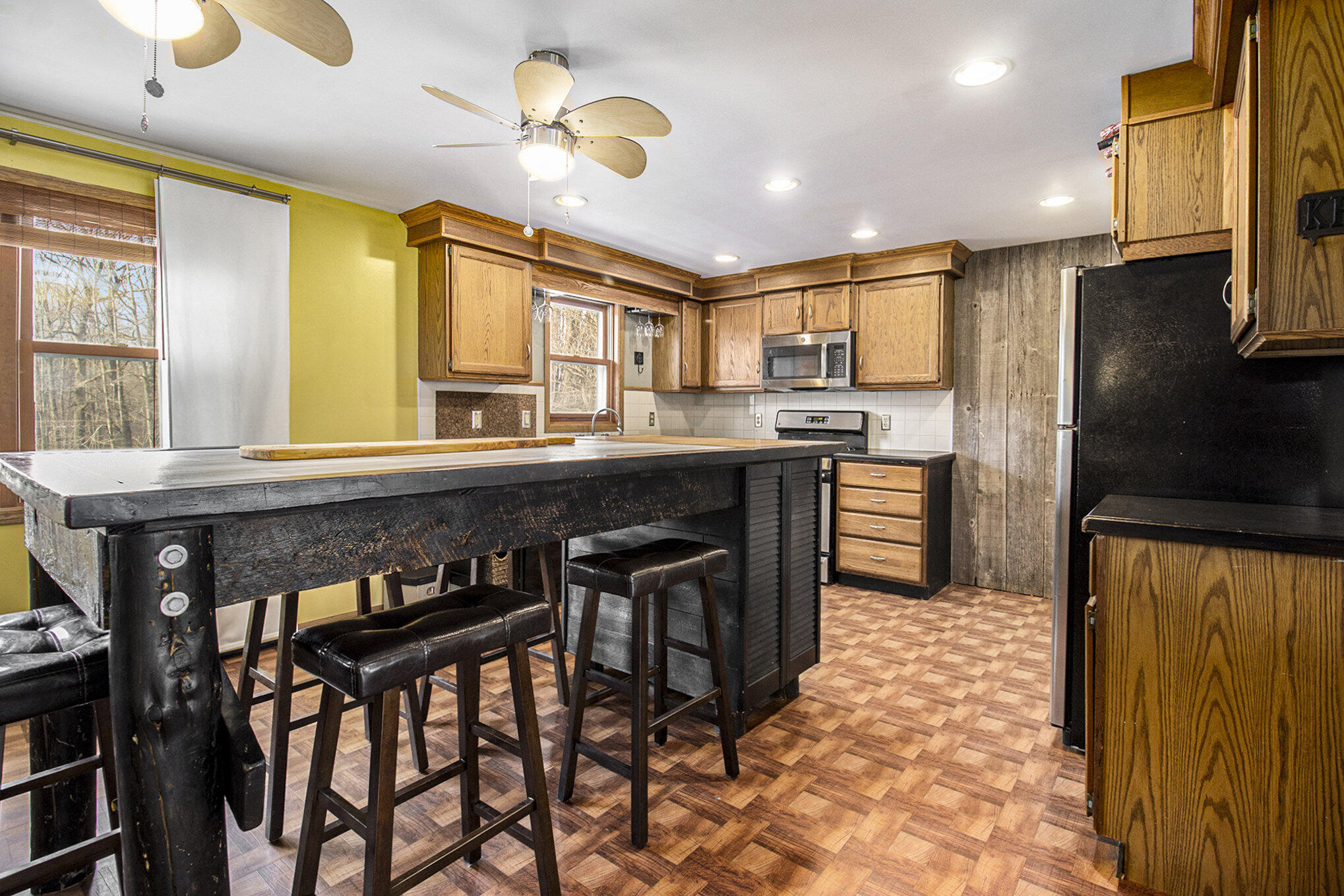 8268 West Deerfield Road Blanchard, MI 49310 - Photo 5 of 28 Custom Kitchen Table