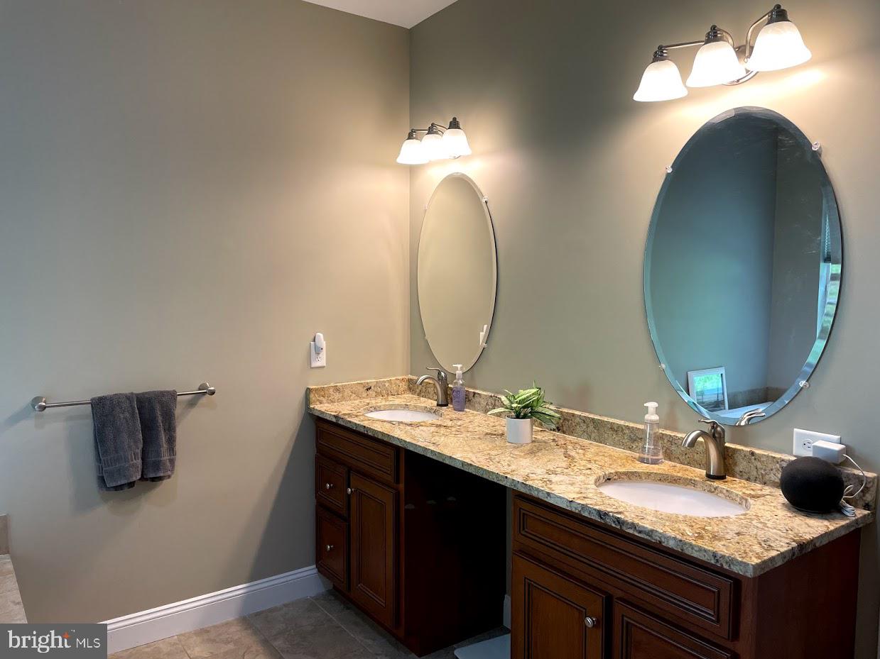 217 Chapel Hill Road Reading, PA 19608 - Photo 27 of 36