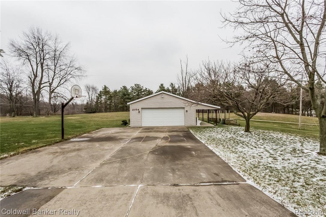 2104 Bone Road Holly, MI 48442 - Photo 35 of 38 056-Exterior-2280238-medium.jpg