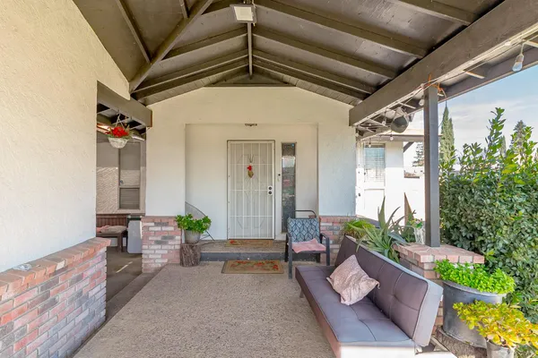 $395,000 | 13301 Bentley Street, Waterford, CA 95386