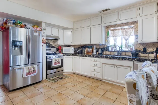 $395,000 | 13301 Bentley Street, Waterford, CA 95386