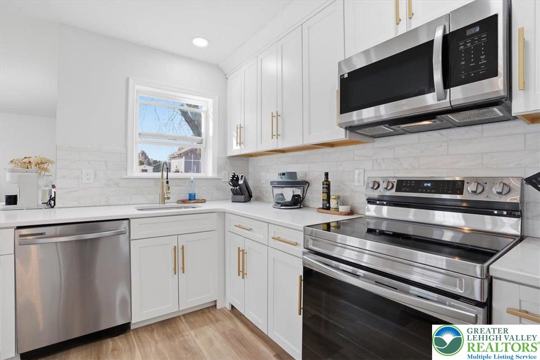 1647 4th Street Bethlehem, PA 18020 - Photo 11 of 54 Kitchen